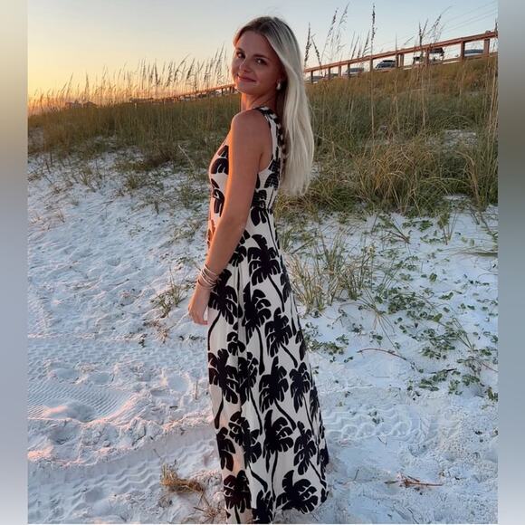 Farm Rio One-Shoulder Linen Palm Tree Dress - Picture 2 of 11